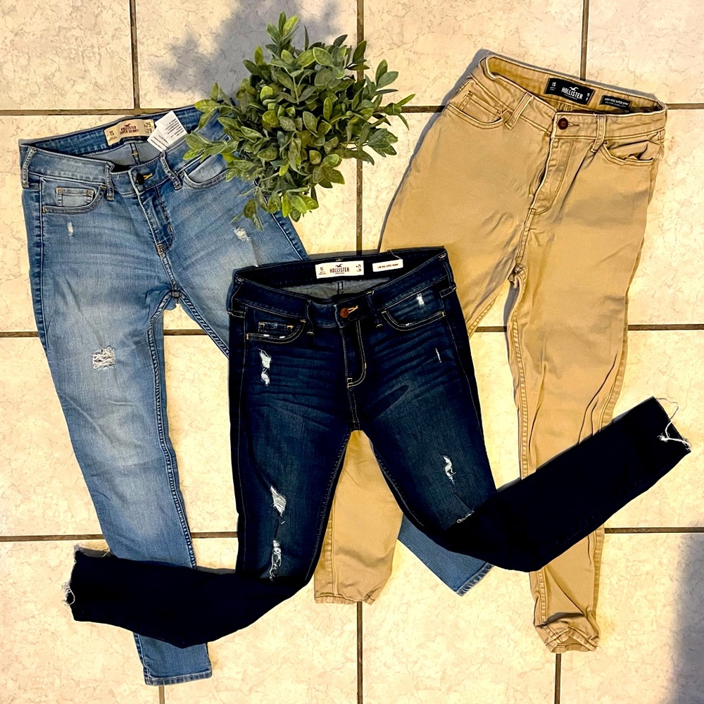 Hollister jeans bundle. Size 1S.